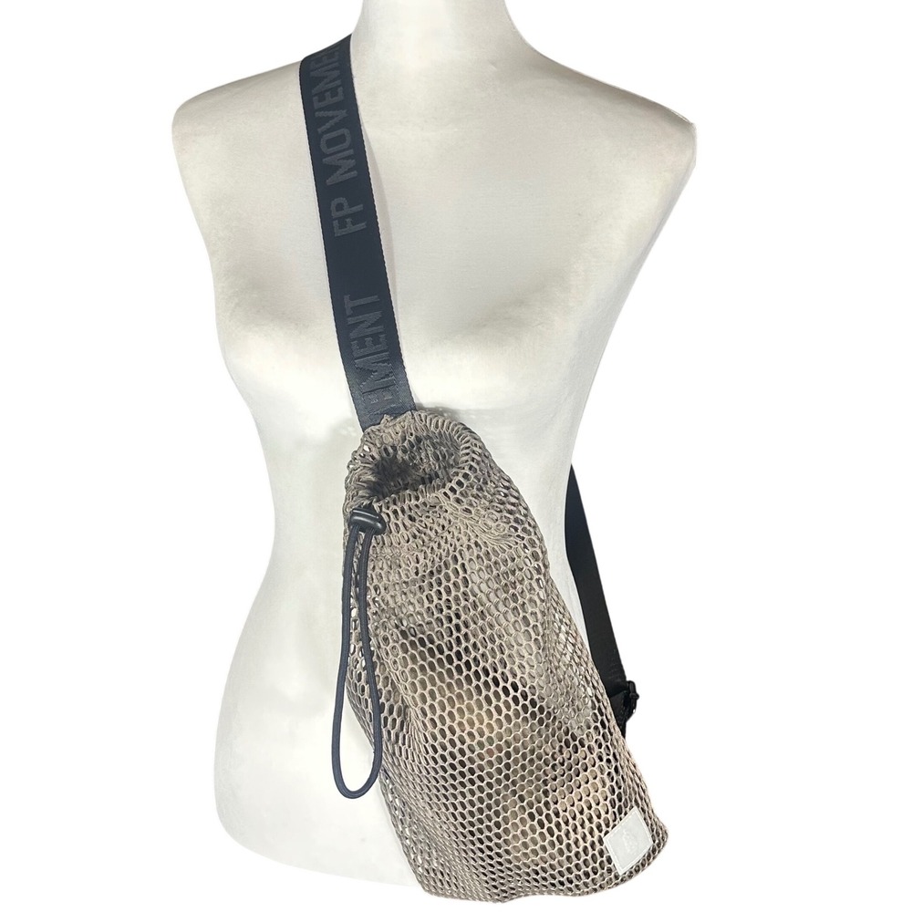 FP Movement Mesh Sling Bag Women OS Olive Green Drawstring Crossbody NWOT‎